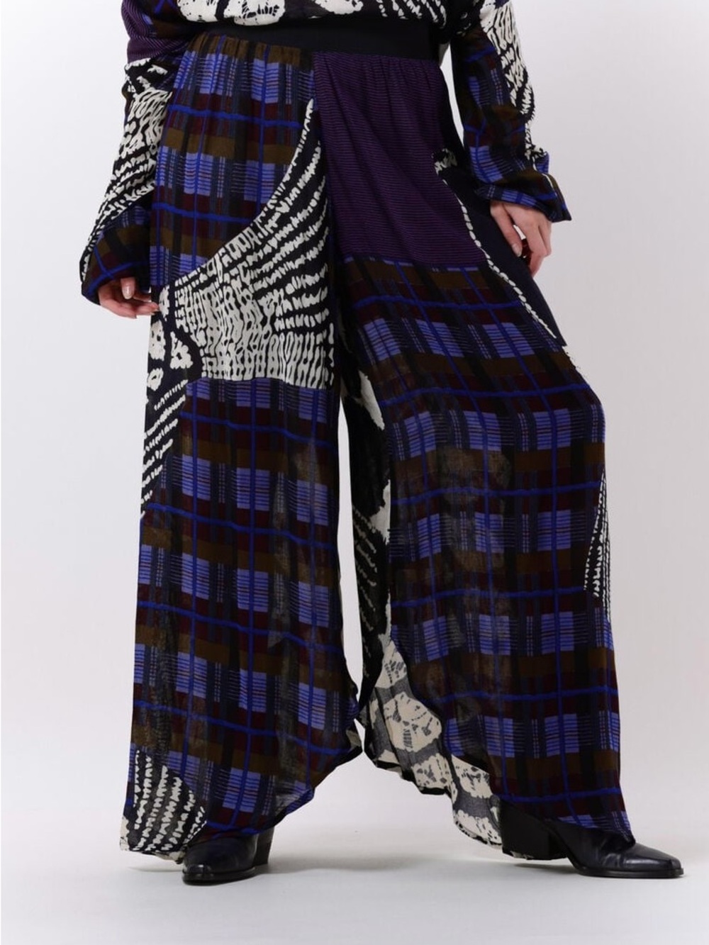 Mes Demoiselles Paris Blue, Purple & Black Wide-Leg Palazzo Pants - Picture 5 of 11